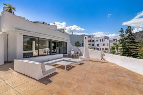 Marbella Vista: Luxury Duplex w/ Panoramic Terrace